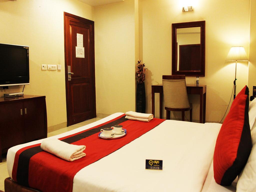 Hotel Oyo Premium Kaushambi Indirapuram Exterior foto